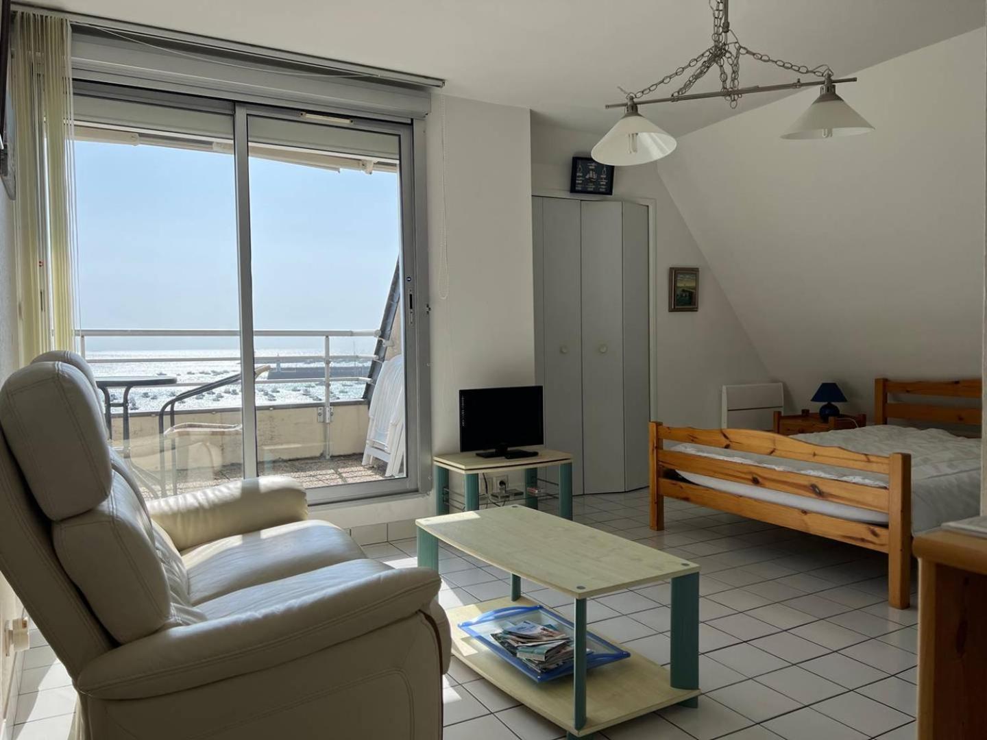 Appartement 509 - Grand A Au Dernier Etage, En Bordure De La Du Centre, Face Au Port De Peche *